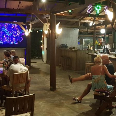 Adeng-Adeng Bungalows กิลิเมโน ภายนอก รูปภาพ