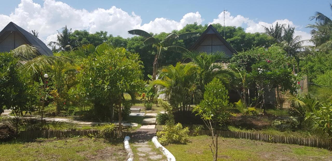 Adeng-Adeng Bungalows กิลิเมโน ภายนอก รูปภาพ